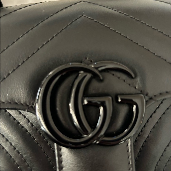 Gucci Black Quilted Leather Shoulder Bag - Picture 2 of 10